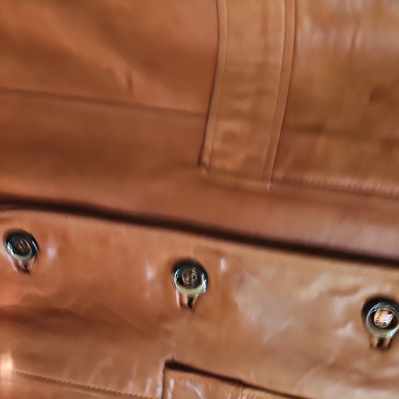 Vintage Women's Tan Leather Jacket - Picture 5 of 12